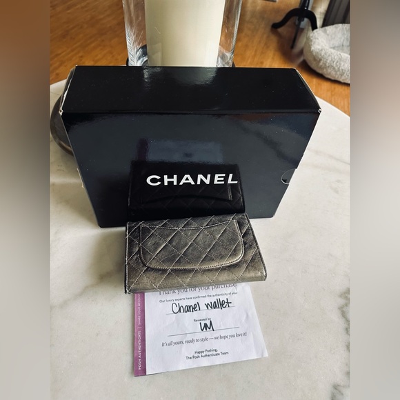 Authentic Chanel Metallic Calfskin Wallet - PRICED to SELL - Picture 3 of 11